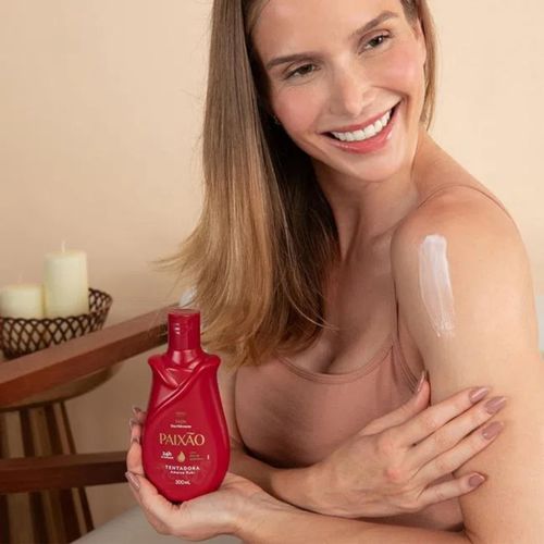 Hidratante Corporal em Loção Paixão Tentadora com Óleo de Amêndoas 200ml