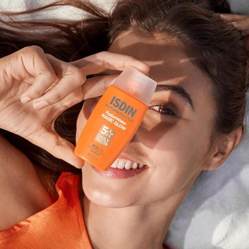 Protetor Solar Facial Isdin Water Magic Glow FPS30 - 50ml