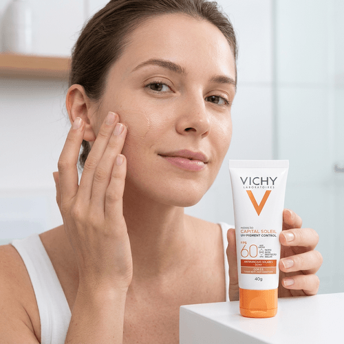 Protetor Solar Facial em Creme Vichy Capital Soleil UV Pigment Control Com Cor 3.0 FPS 60 40ml