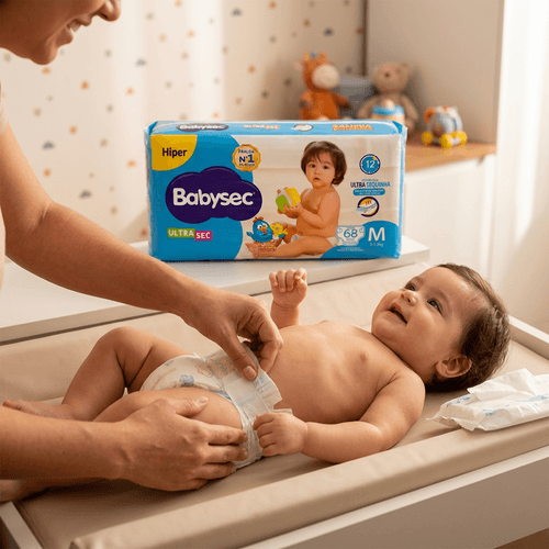 Fralda Babysec Ultrasec Hiper Galinha Pintadinha Tamanho M - 68 Uni
